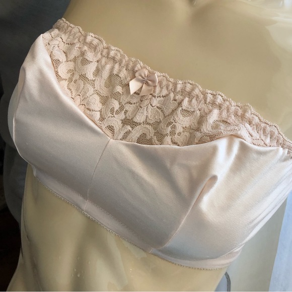 42 B/C/D Glamorise wireless bandeau style 1800 bra - Picture 3 of 16